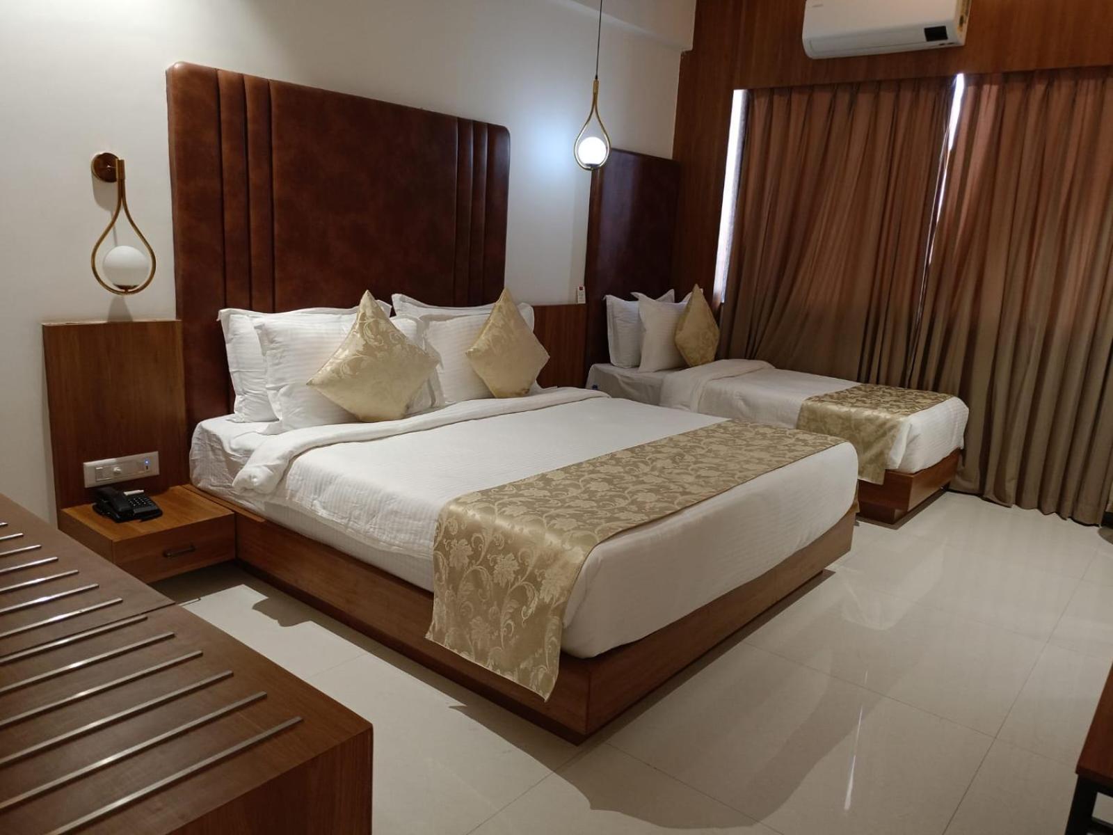 Lords Eco Inn, Ambaji Экстерьер фото
